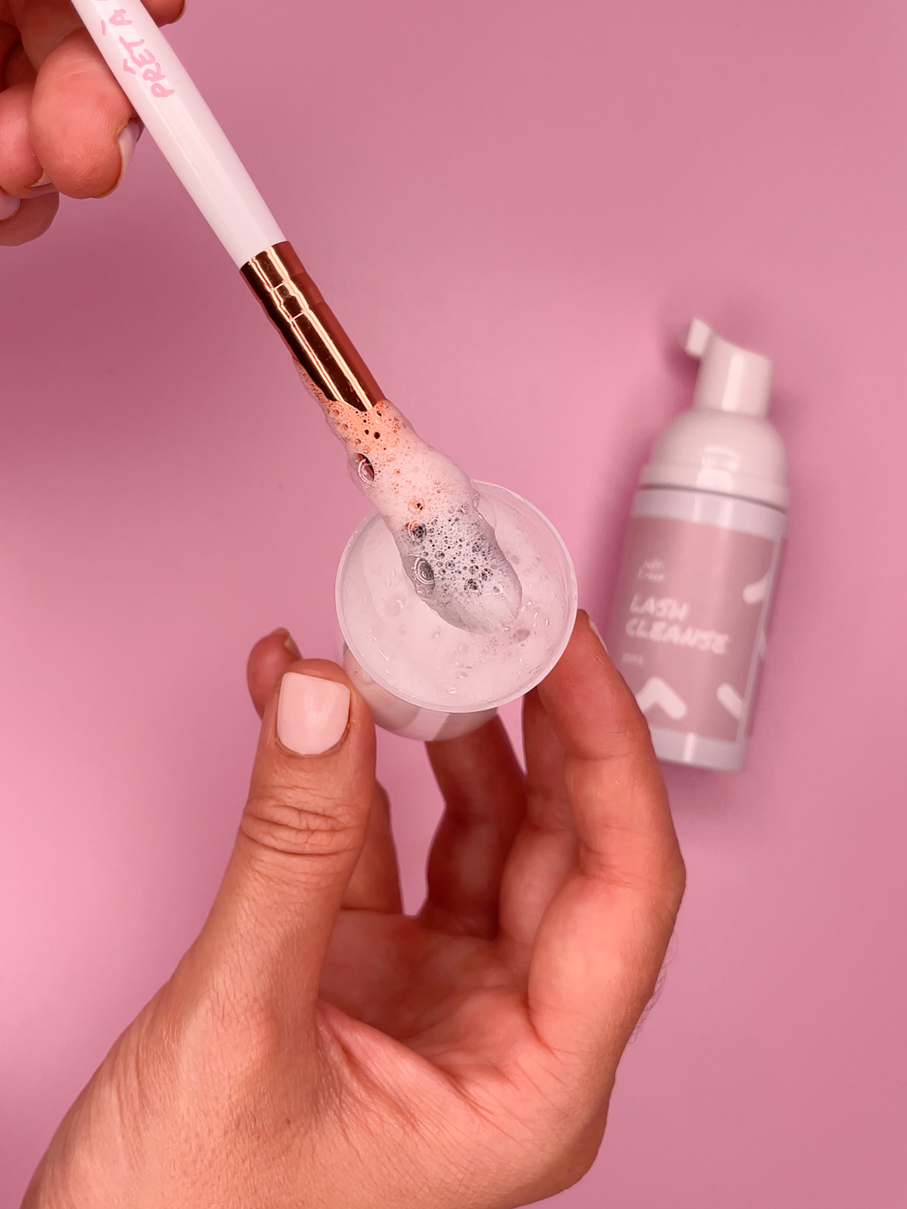 Lash Cleanse with multi brush